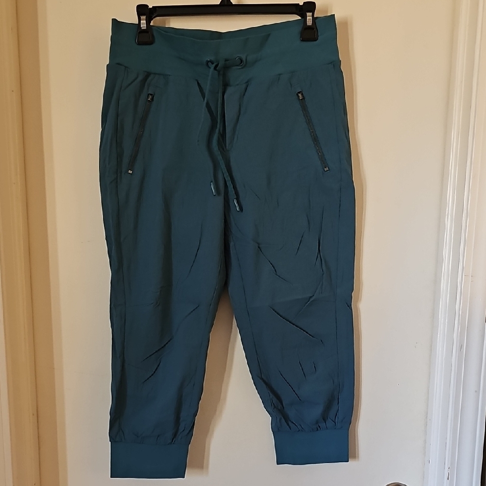 Athleta Trekkie North Cropped Joggers
